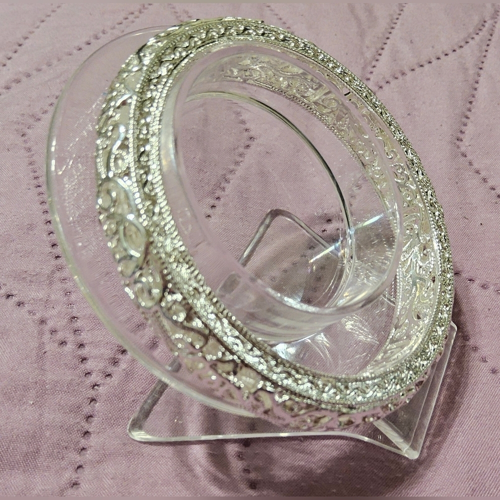 Elegant 999 Silver Filigree Bangle